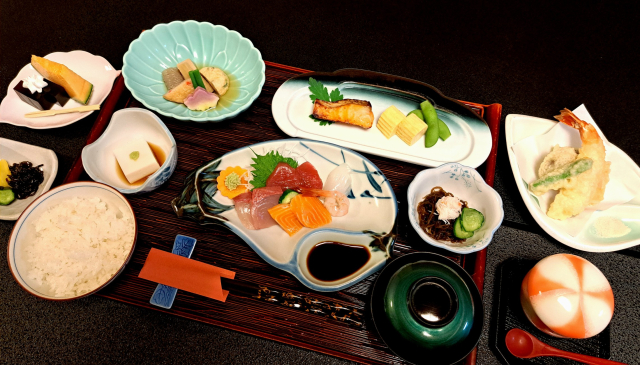 夏の法事料理５千円コース（一例）